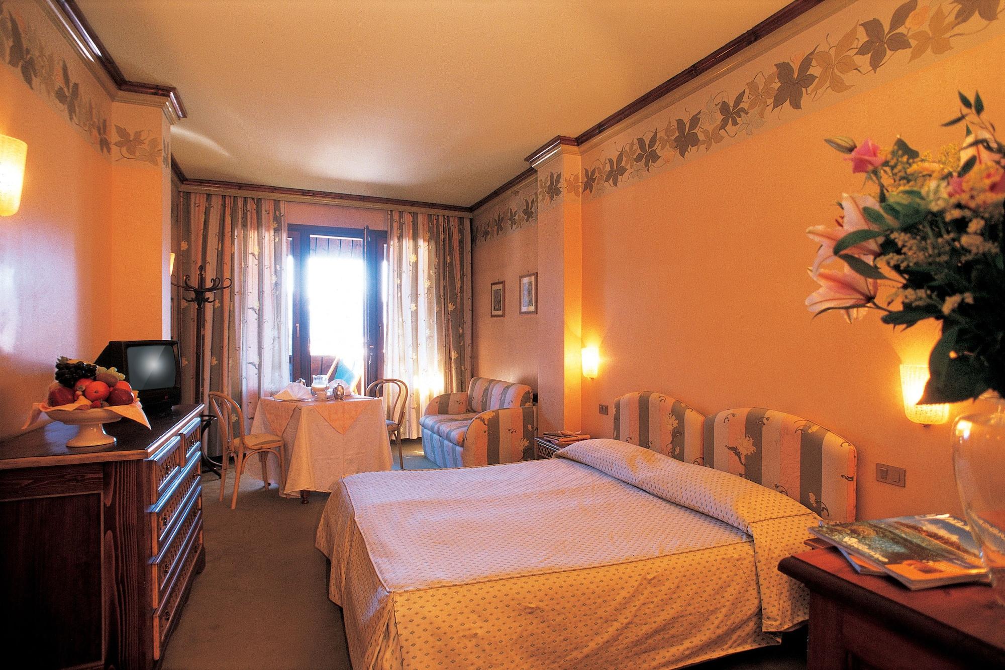 Hotel Club Relais Des Alpes Madonna Extérieur photo